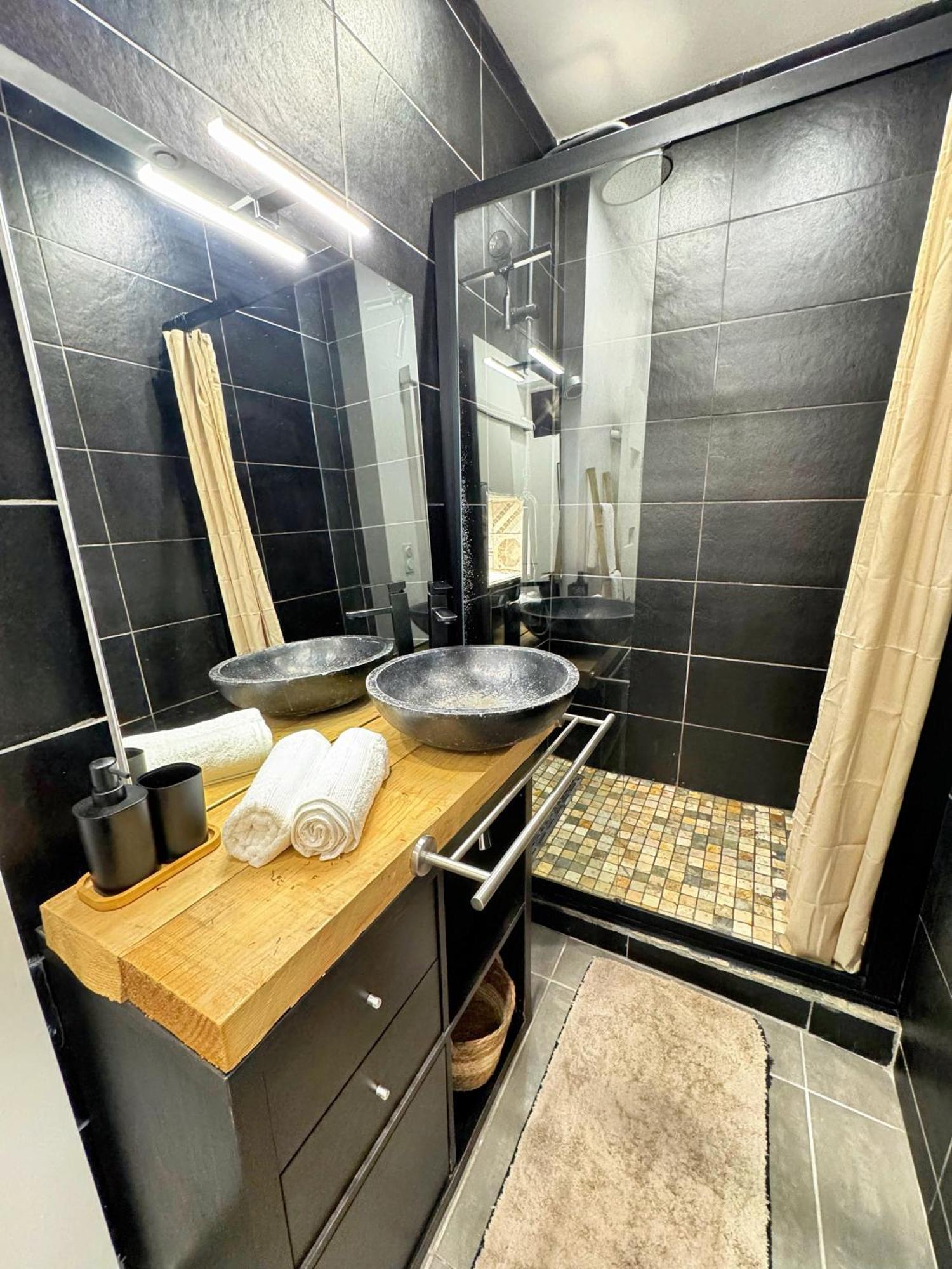 Apartment Centre New York *